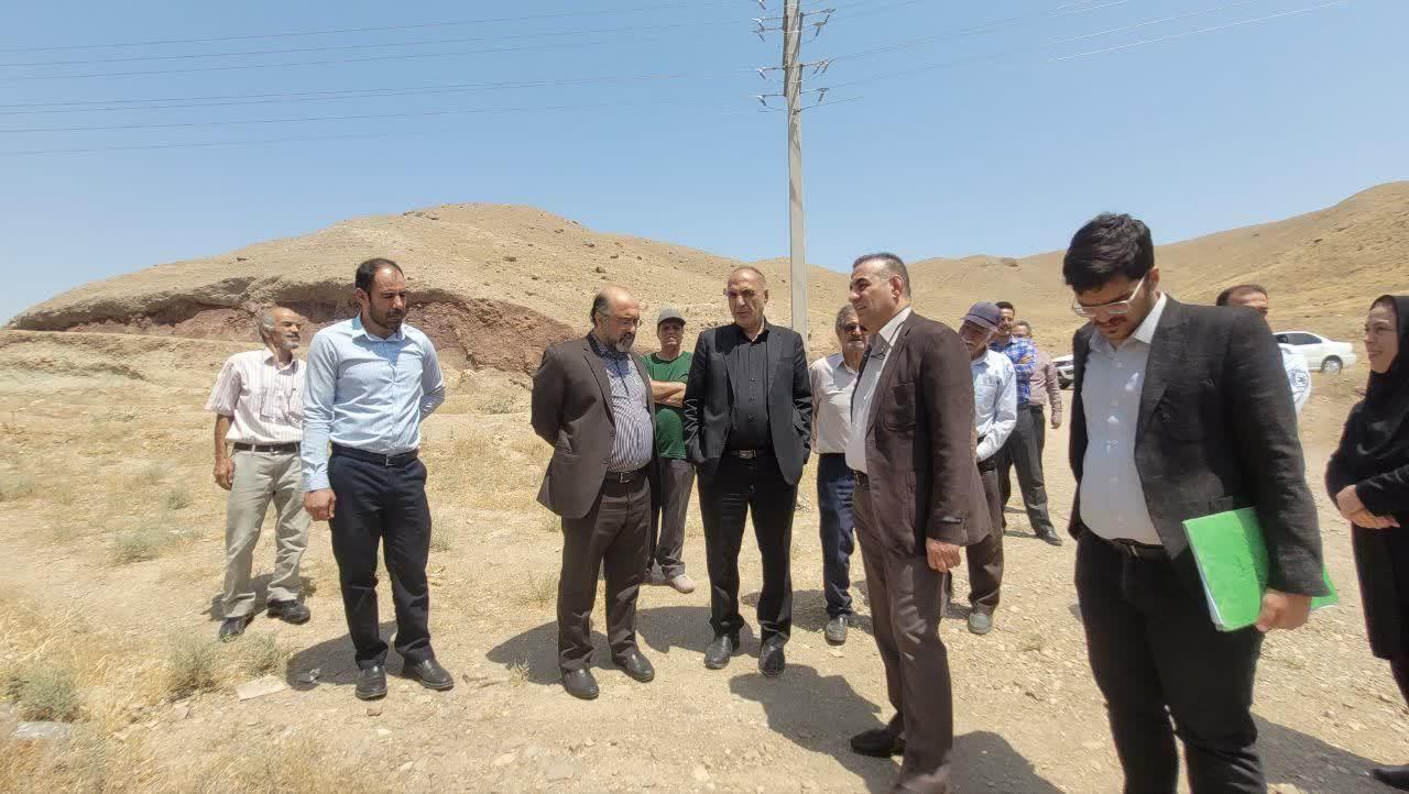 بازدید از محل احداث پایگاه فوریت‌های پزشکی جفتان با حضور رئیس دانشگاه علوم پزشکی اراک